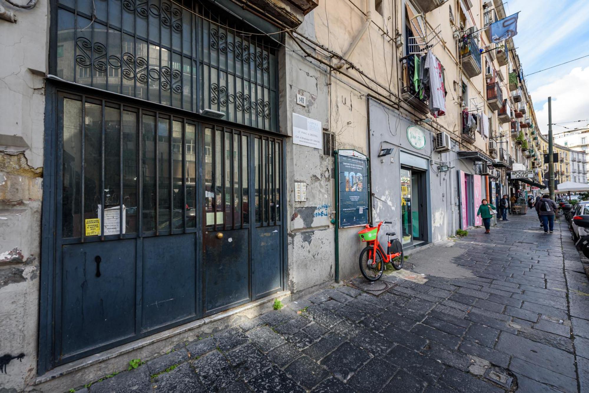 Napoli Centrale Di Fabio E Veronica Lt Exteriér fotografie